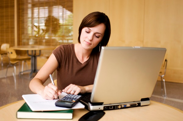 Online Distance Learning Courses &amp; Its Benefits To Students